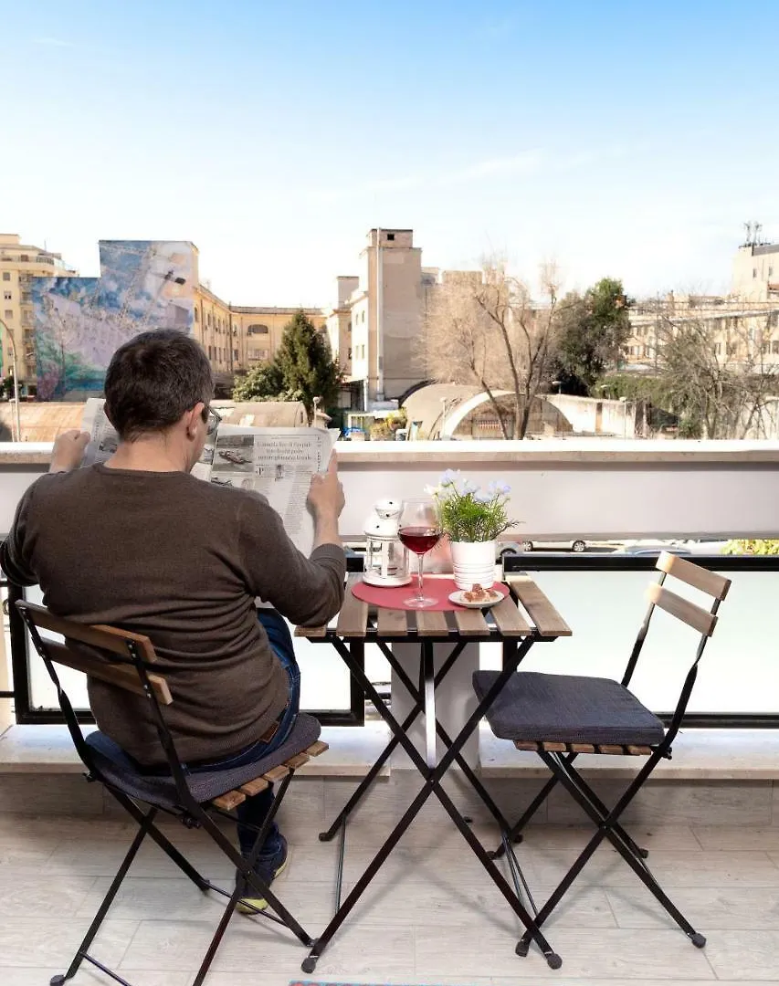 B&B Easy Rome Bed & Breakfast
